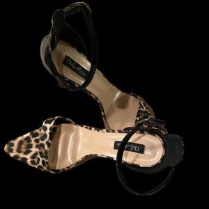 Only Maker Pointy Open Toe Leopard Ankle Sandals